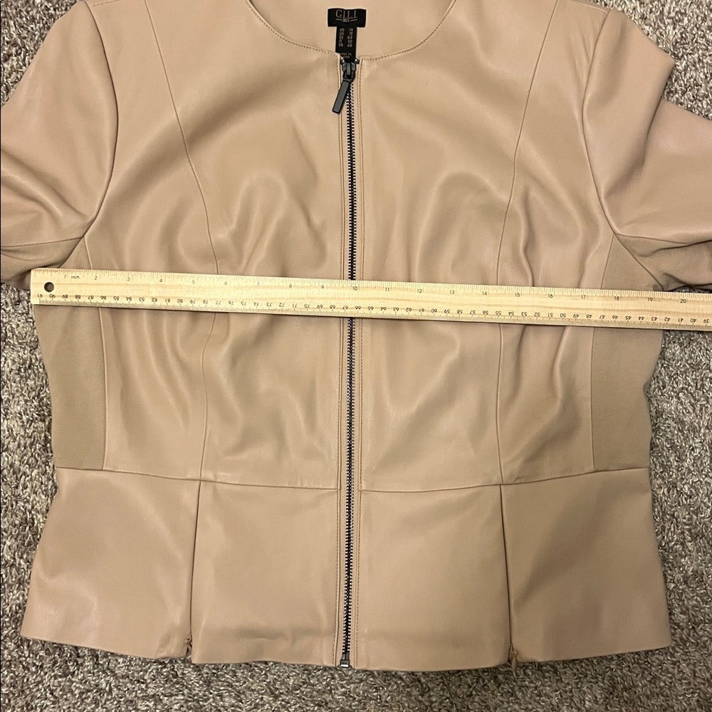 GILI Women's Beige faux leather Blazer size 14 - Picture 12 of 13